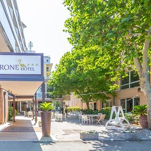 Hotel Airone